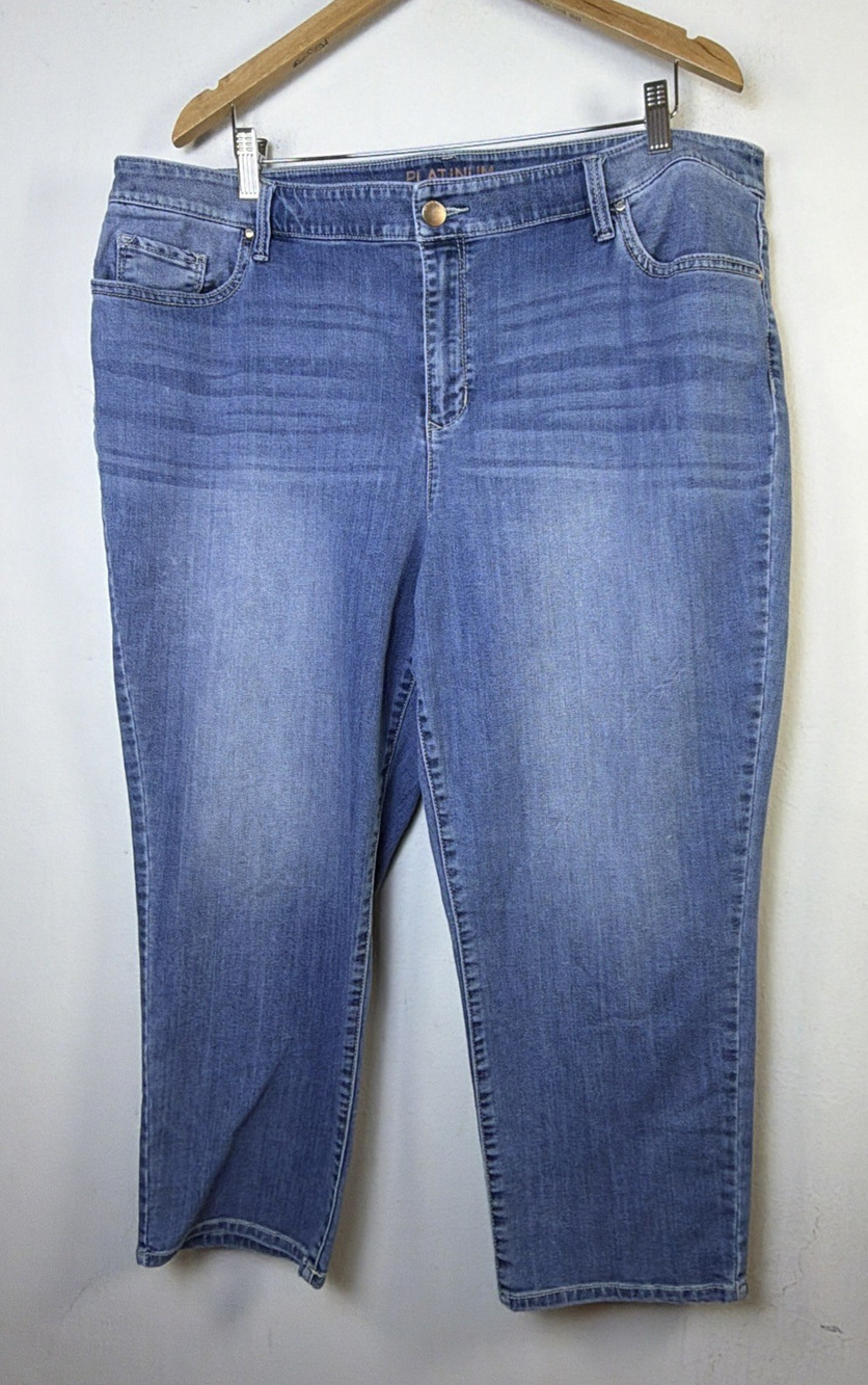Chico's 3.5 Platinum Denim Blue Straight Crop Denim Jeans resort luxury xl